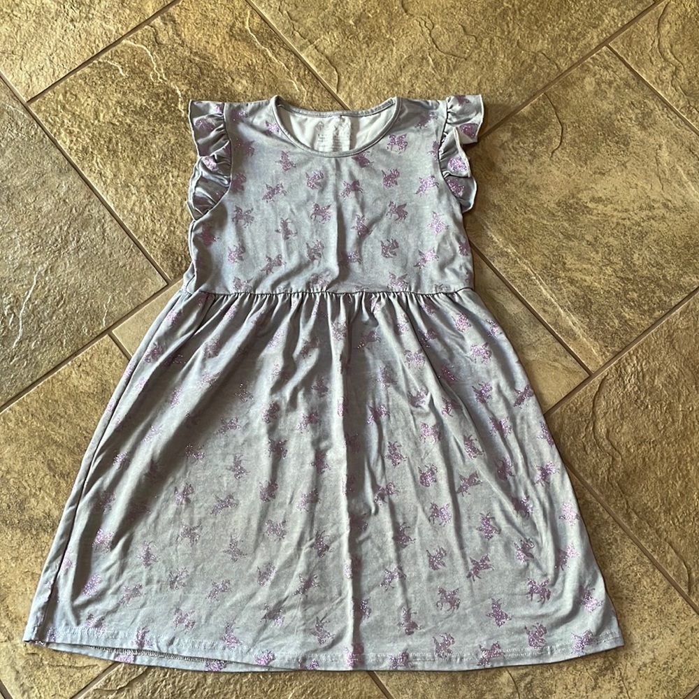 + FREE STYLE REVOLUTION + Glitter Unicorn Dress